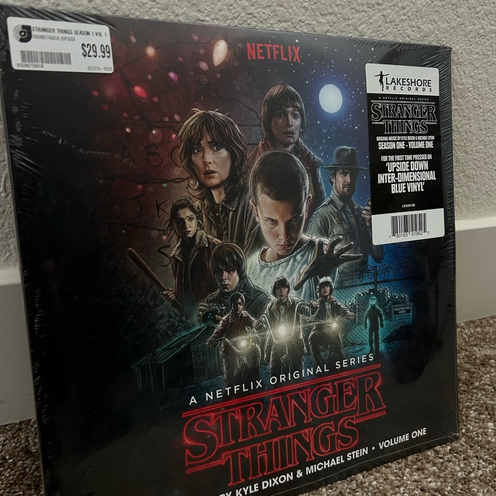 Stranger Things Season 1 Volume 1 vinyl - Picture 3 of 5